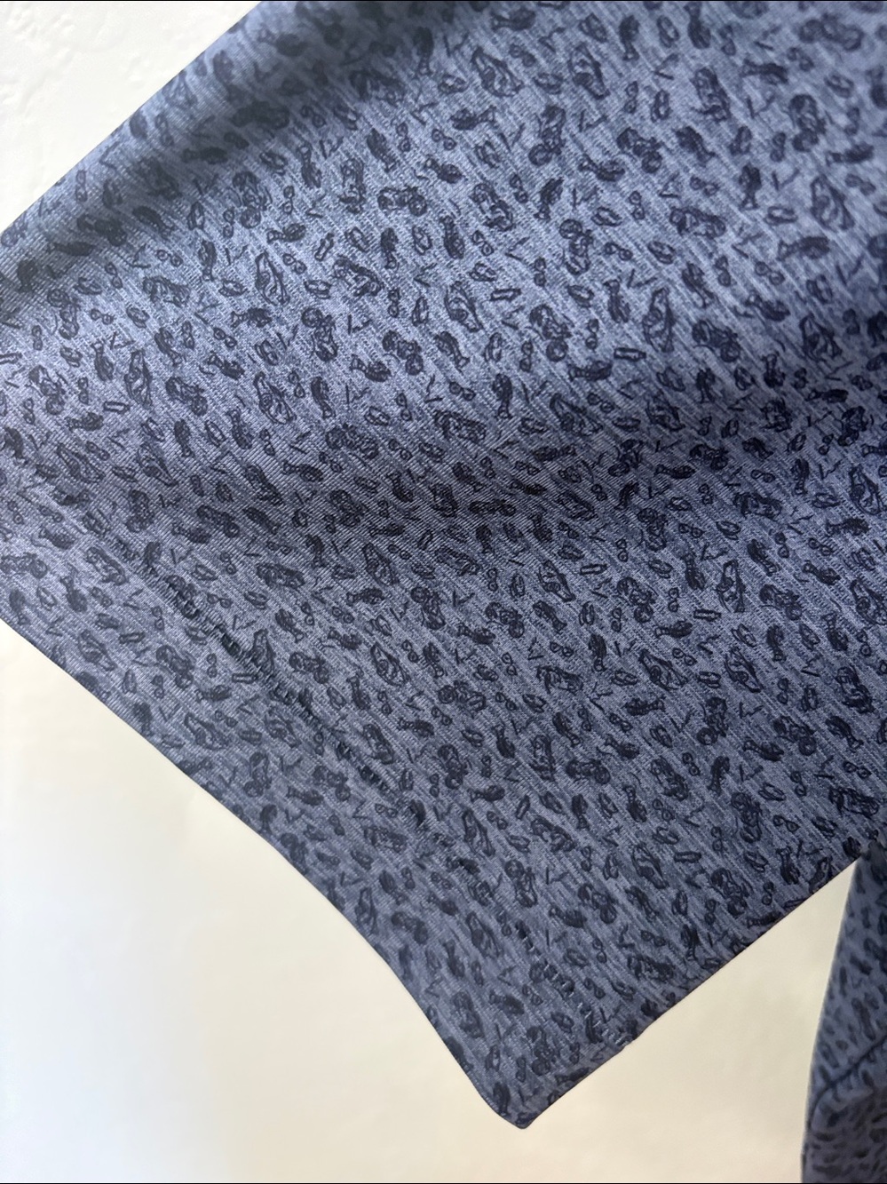 Peter Millar crown crafted shirt. - Picture 4 of 13